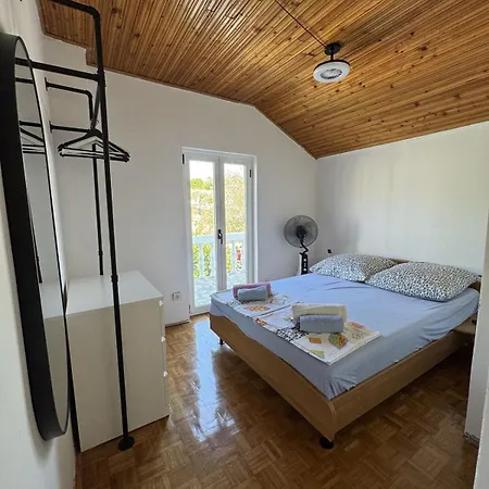 Dom wakacyjny Big Family House With Access